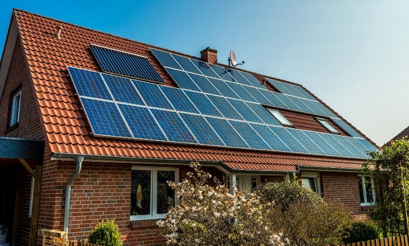 02152023-house-solar-panels